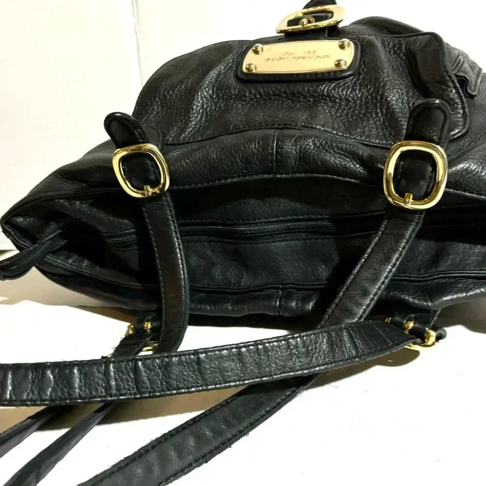 Michael kors black leather shoulder handbag